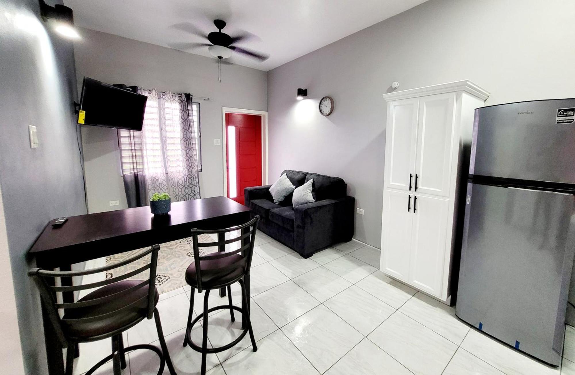 Rest Easy At Cunningham Suites 3 & 4 Ottley's Exterior photo